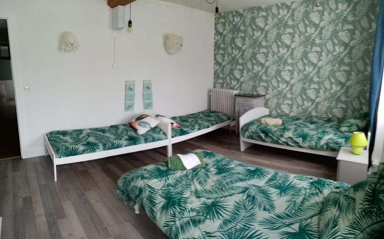 Les 27 Roses Et Ferienhaus *
